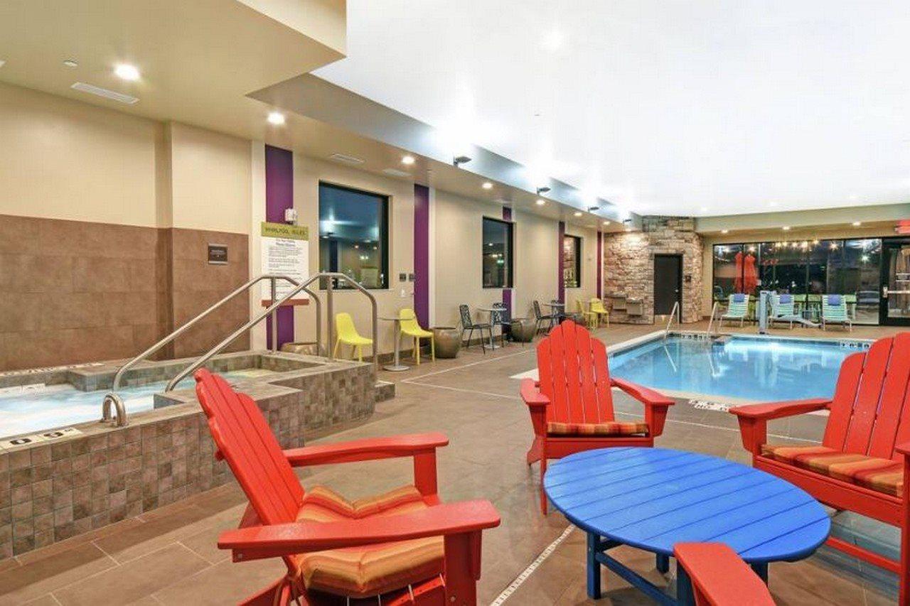 Home2 Suites By Hilton Белойт Екстериор снимка