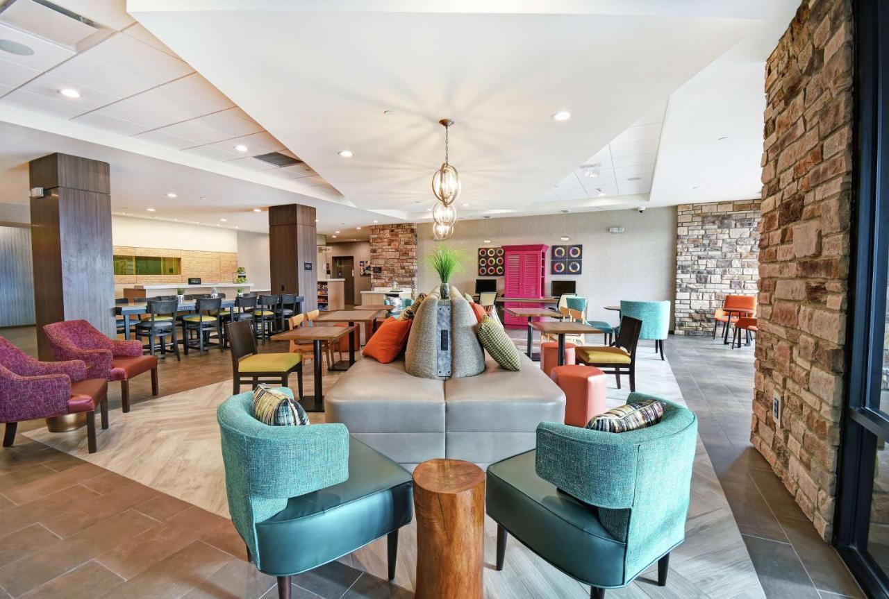 Home2 Suites By Hilton Белойт Екстериор снимка