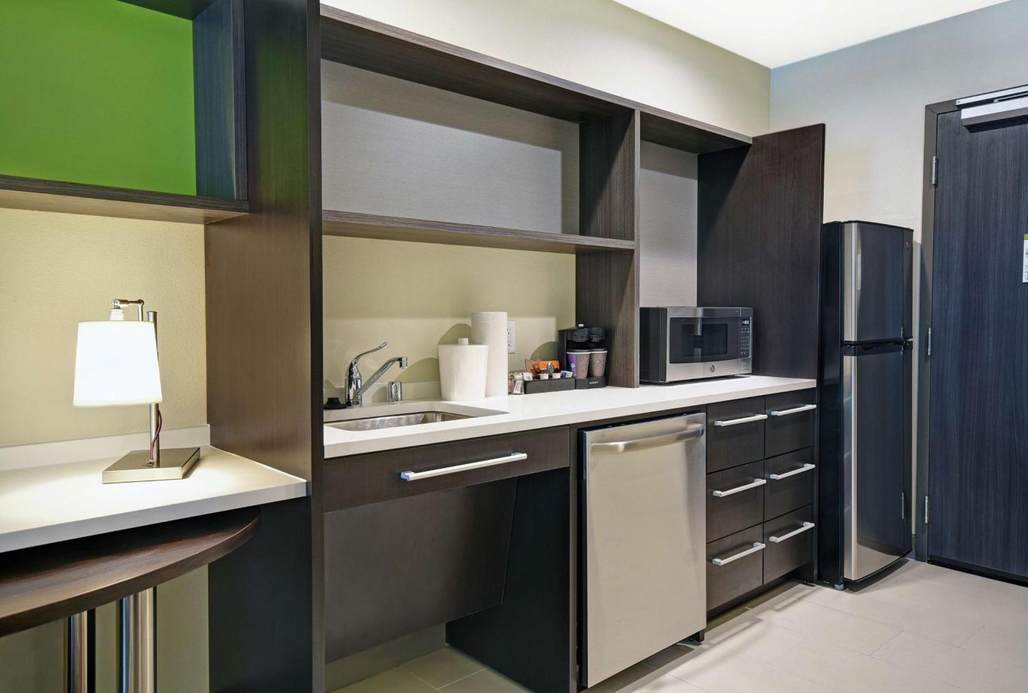 Home2 Suites By Hilton Белойт Екстериор снимка
