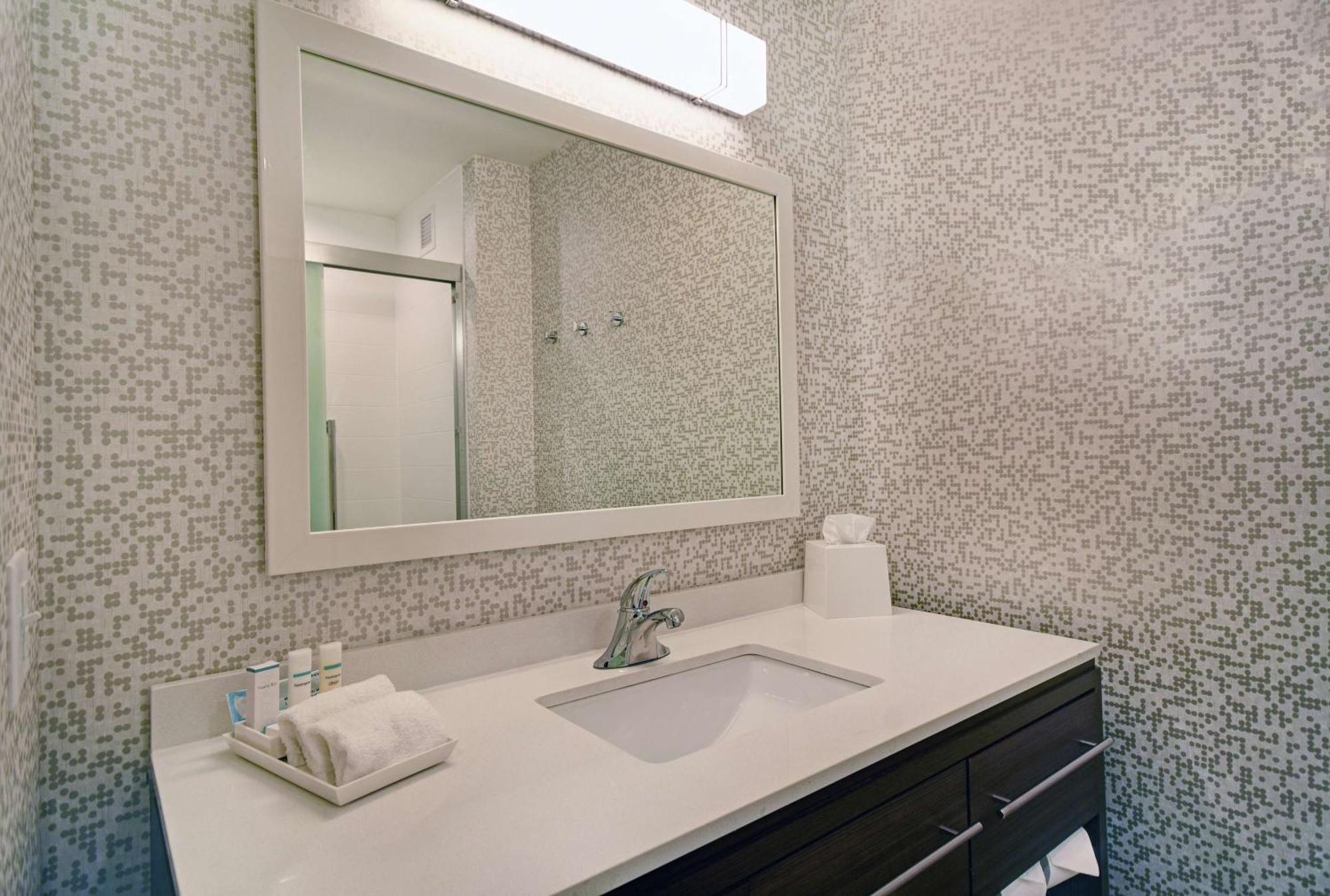 Home2 Suites By Hilton Белойт Екстериор снимка