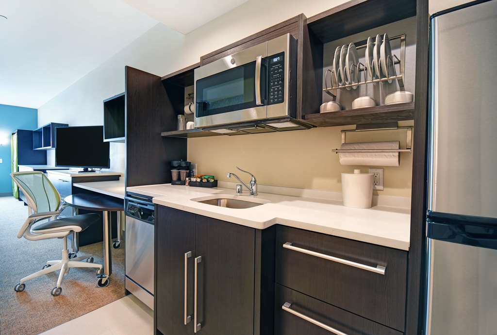 Home2 Suites By Hilton Белойт Стая снимка